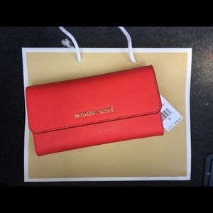 NWT MICHAEL KORS LEATHER WALLET